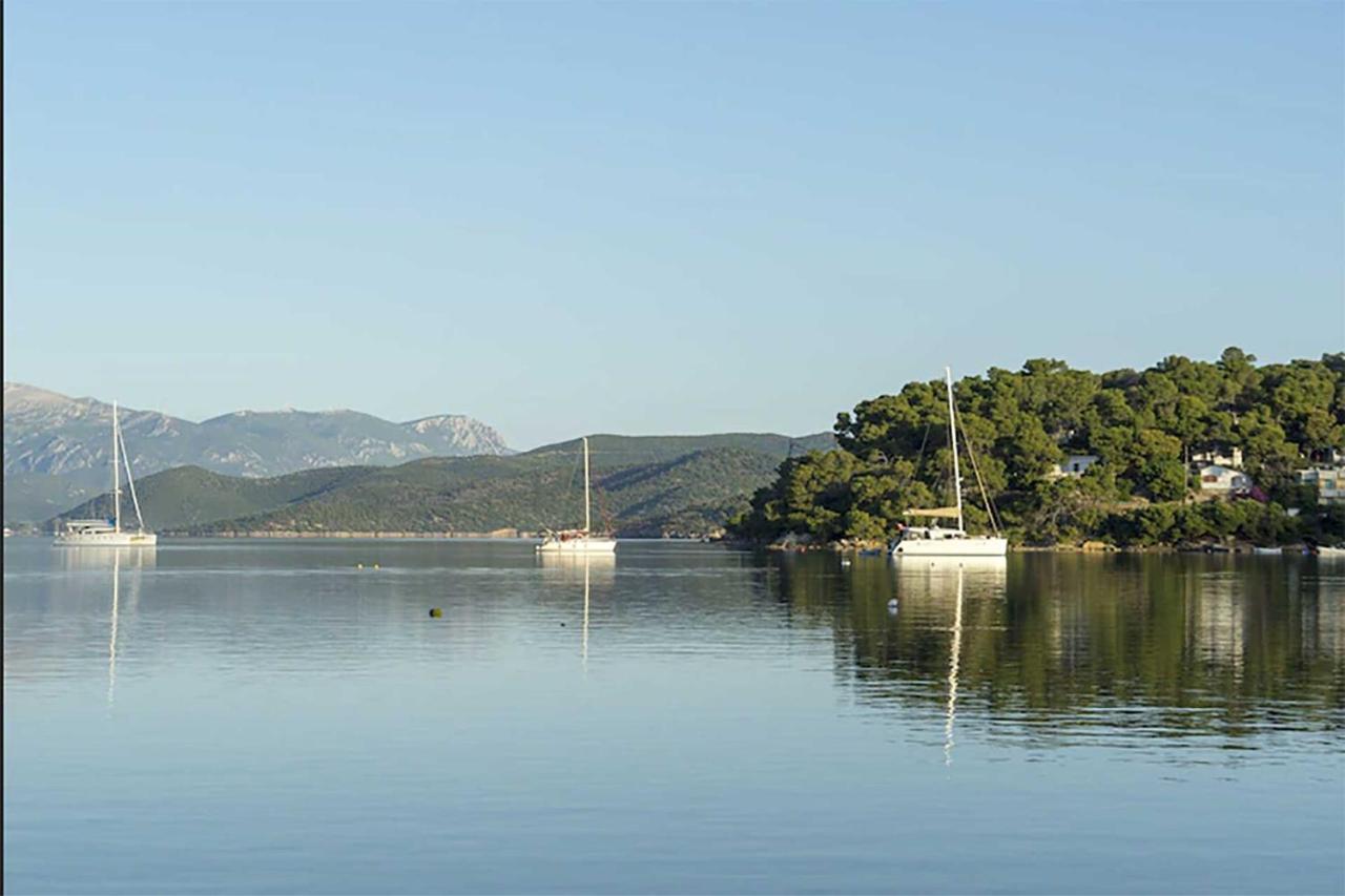 Ancora Hotel Poros Town エクステリア 写真