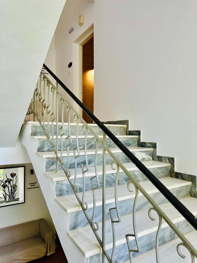 Ancora Hotel Poros Town エクステリア 写真