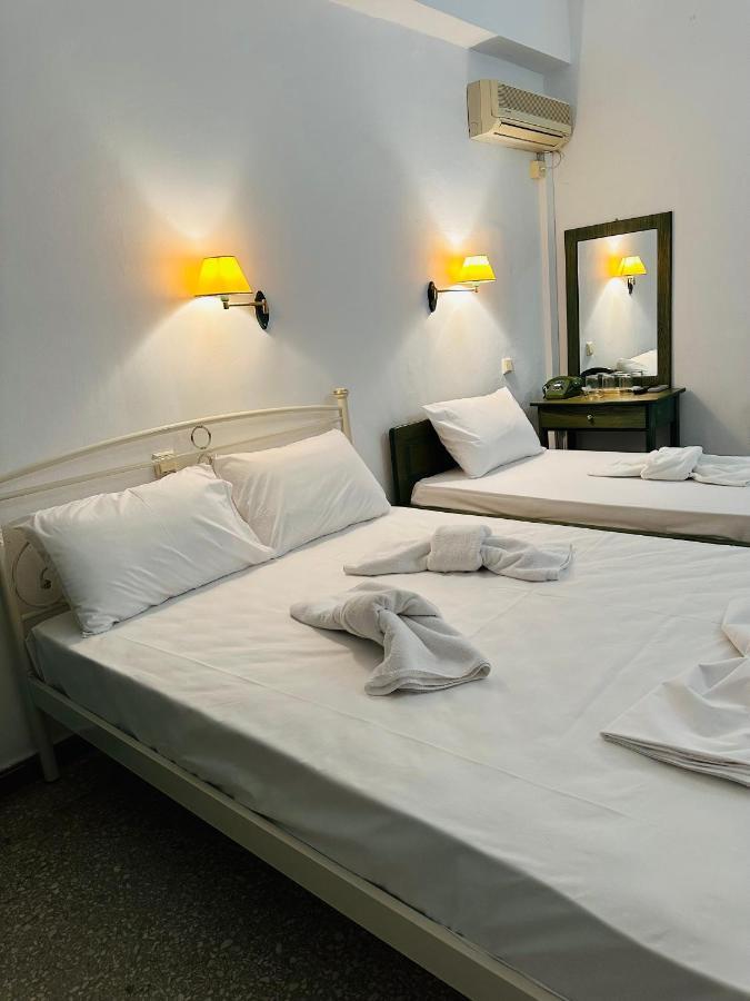 Ancora Hotel Poros Town エクステリア 写真